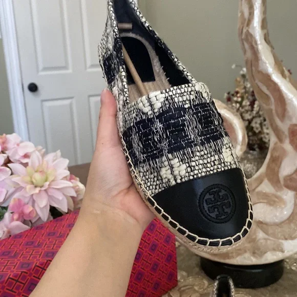 Tory Burch BLACK/ WHITE flat espadrille - Picture 5 of 8